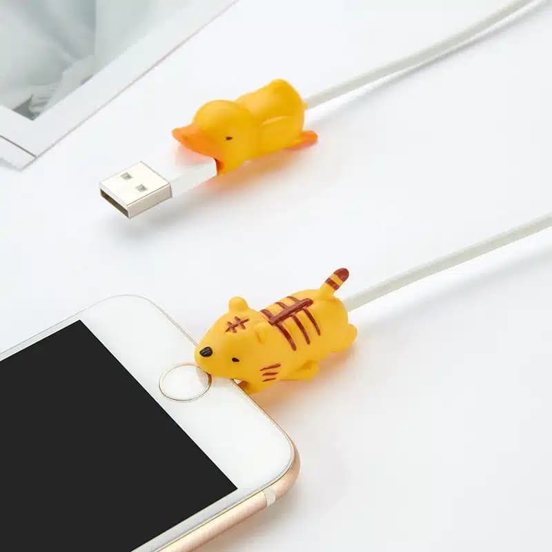 Pig-shaped telephone cable cover 3