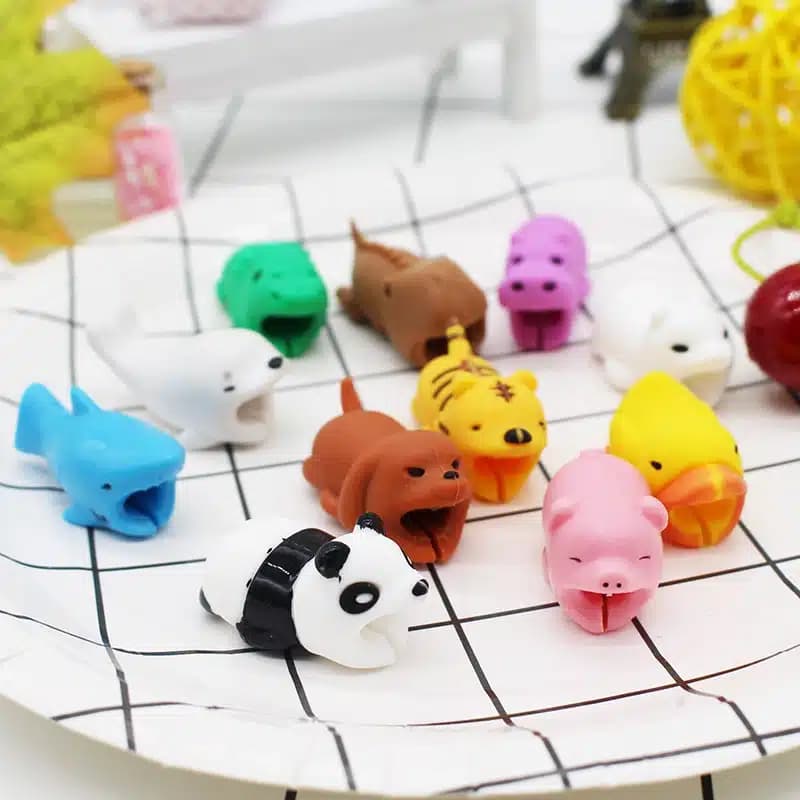 Pig-shaped telephone cable cover 7