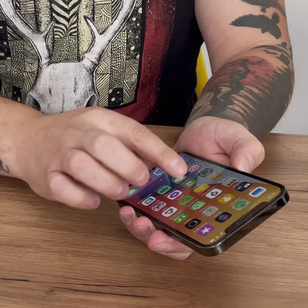 Wozinsky super tough full glue tempered glass full screen with frame case friendly Apple iPhone xr / iPhone 11 Μαύρο 12