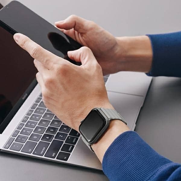 UNIQ λουράκι Revix για Apple Watch Series 1/2/3/4/5/6/7/8/9/SE/SE2 38/40/41mm. Αντιστρεπτικός Μαγνητικός λευκό-μπλε/white-blue 6