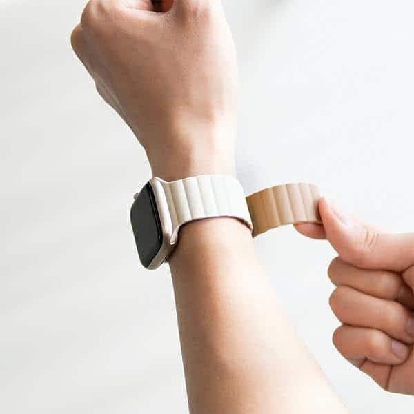 Araree Λουράκι Silicone Link για Apple Watch 38/40/41mm ροζ-χακί AR70-01908B 5