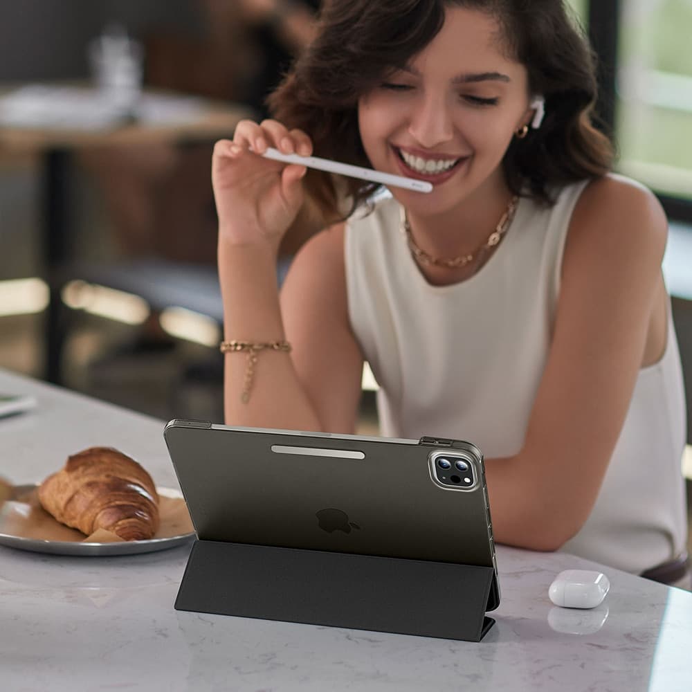 ESR Ascend Trifold θήκη για iPad Pro 13 (2024) - Ματ Μαύρο 7