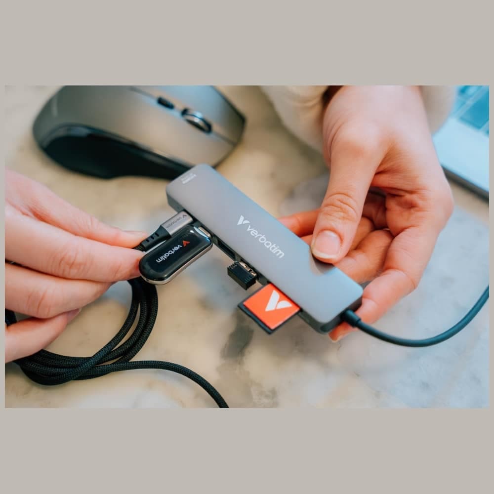 Hub Verbatim HDMI/USB-C 3.2/USB-C/2xUSB-A 3.2/SD/microSD αλουμινίου 32158 8
