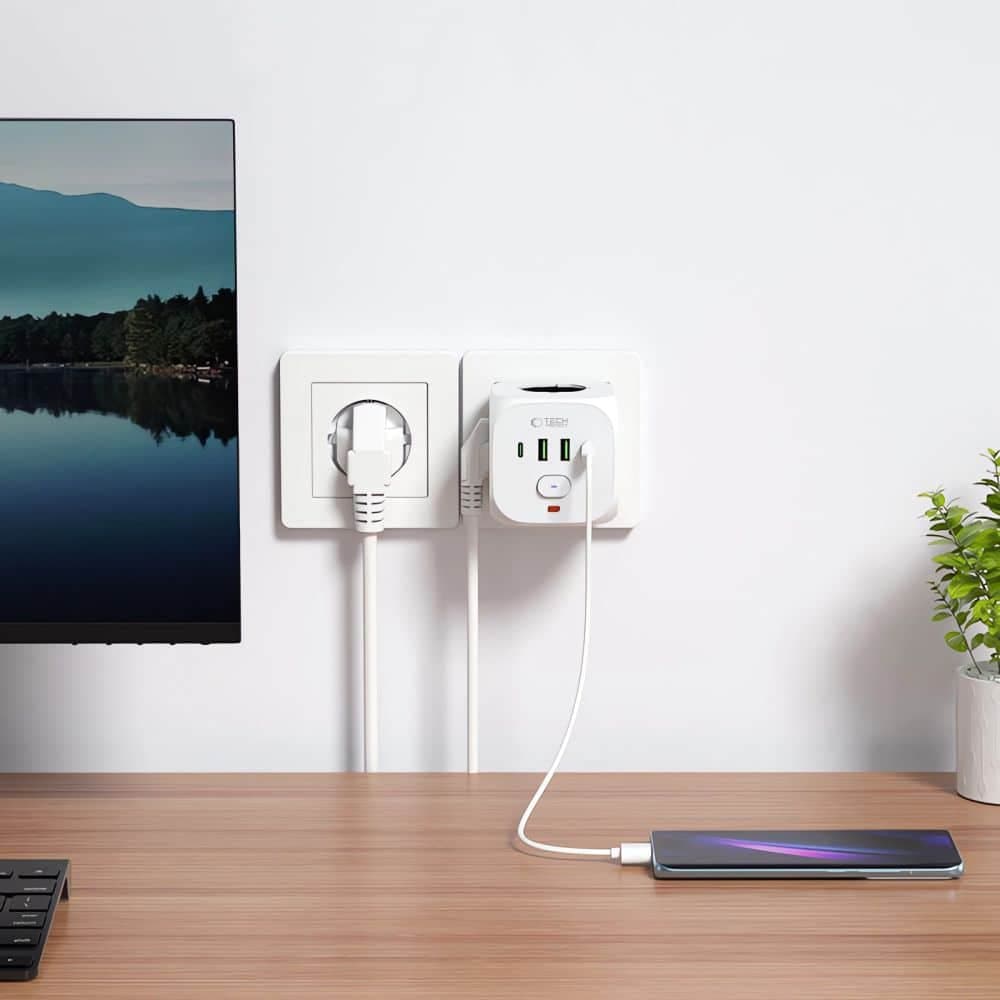 TECH-PROTECT PCL3X4 ΠΡΙΖΑ ΤΡΟΦΟΔΟΣΙΑΣ 2 USB & 2 TYPE-C & 3 ΠΡΙΖΕΣ ΛΕΥΚΕΣ 4